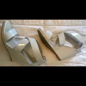 Aldo Cream Color Size 40 Strappy Wedge Sandals